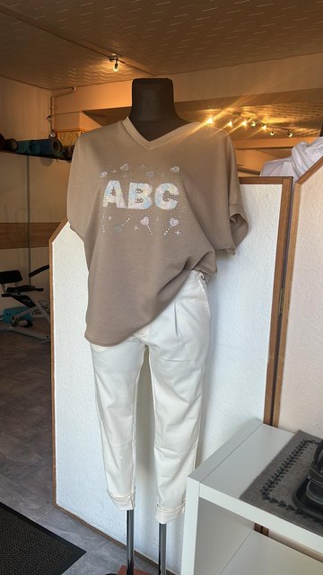 Shirt und Hose aus der Madame Show